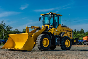 Погрузчик фронтальный LGCE L935H (ковш 1,8 м челюстной, доп. линия)