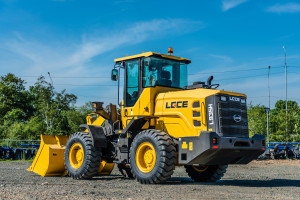 Погрузчик фронтальный LGCE L935H (ковш 1,8 м челюстной, доп. линия)