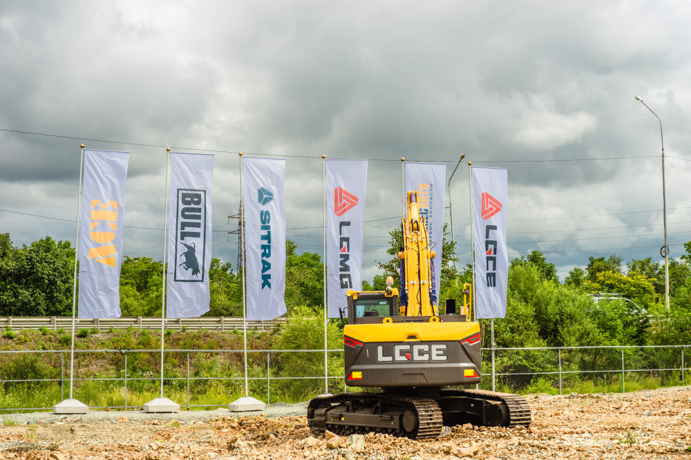 Экскаватор гусеничный LGCE E6210HNLC (Однопоточная гидролиния) Габаритный