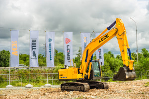 Экскаватор гусеничный LGCE E6210HNLC (Однопоточная гидролиния) Габаритный