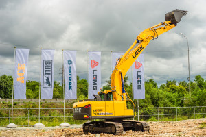 Экскаватор гусеничный LGCE E6210HNLC (Однопоточная гидролиния) Габаритный