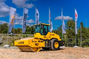 Каток грунтовый LGCE RS7120H (полный привод)