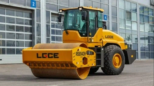 Каток грунтовый LGCE RS7140H (полный привод)