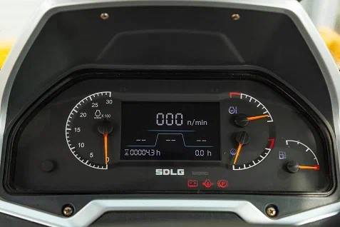 Каток грунтовый LGCE RS7140H (полный привод)