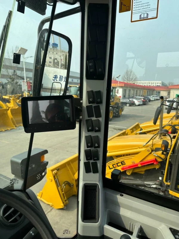 Погрузчик фронтальный LGCE L953H (ковш 3,0 м стандартный, доп. линия)