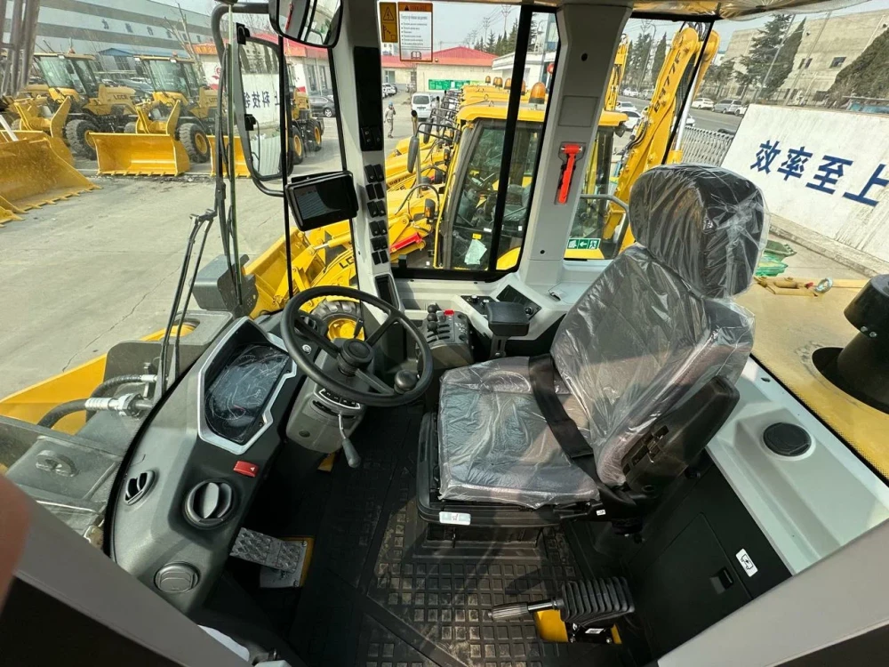 Погрузчик фронтальный LGCE L953H (ковш 3,0 м стандартный, доп. линия)