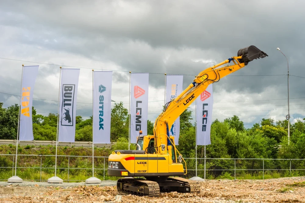 Экскаватор гусеничный LGCE E6150F (Однопоточная гидролиния)