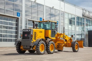 Автогрейдер LGCE G9138F (передний отвал, средний отвал)
